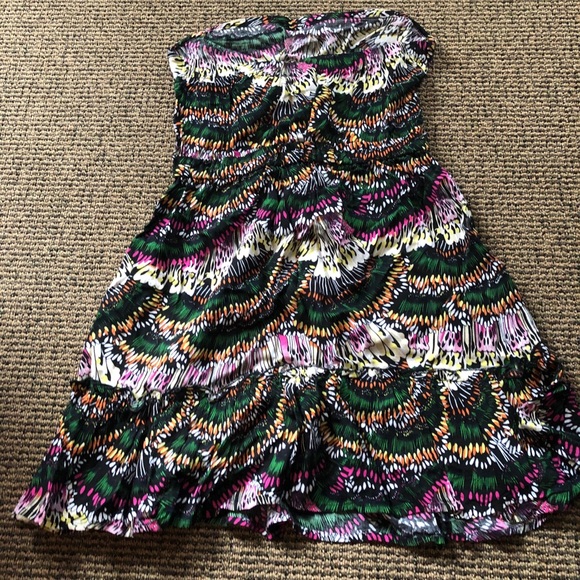 Flirty flouncy dress - Picture 2 of 3